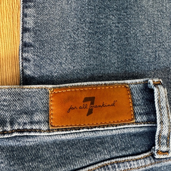 7 For All Mankind Light Blue Ankle Jeans - Picture 5 of 9